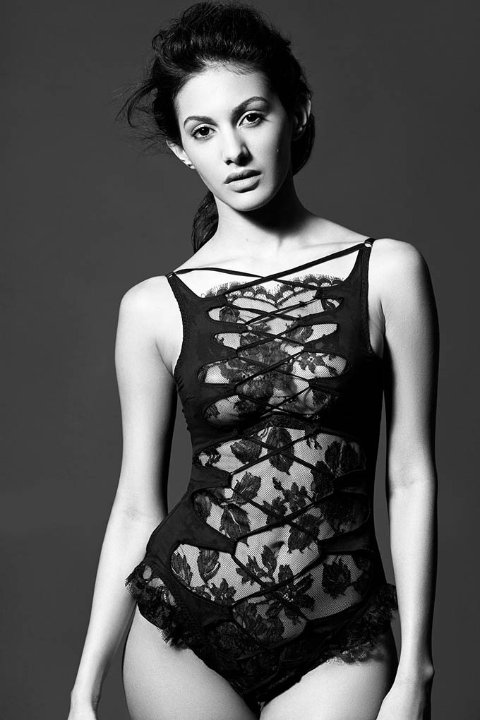 amyra-dastur-gq-photoshoot-april-2016_4